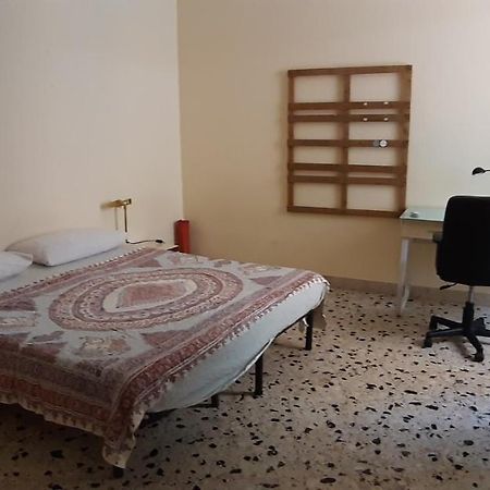 Stanza Privata In Appartamento Per Smart Working, Digital Nomads O Coliving Палермо Экстерьер фото
