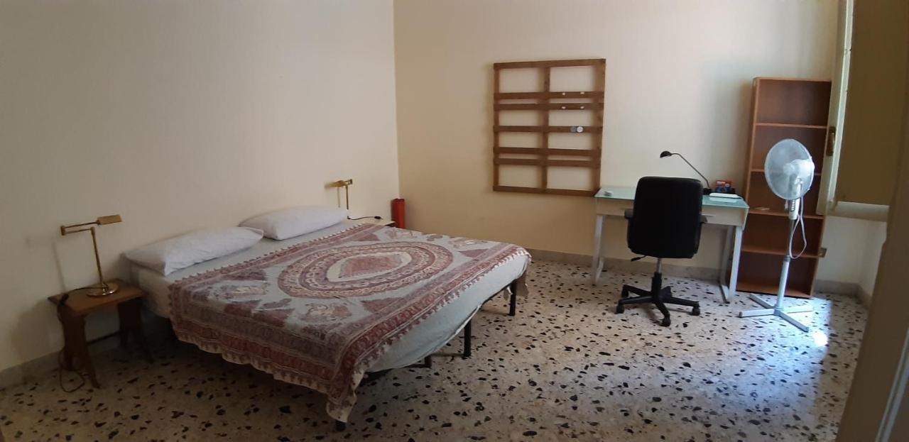 Stanza Privata In Appartamento Per Smart Working, Digital Nomads O Coliving Палермо Экстерьер фото