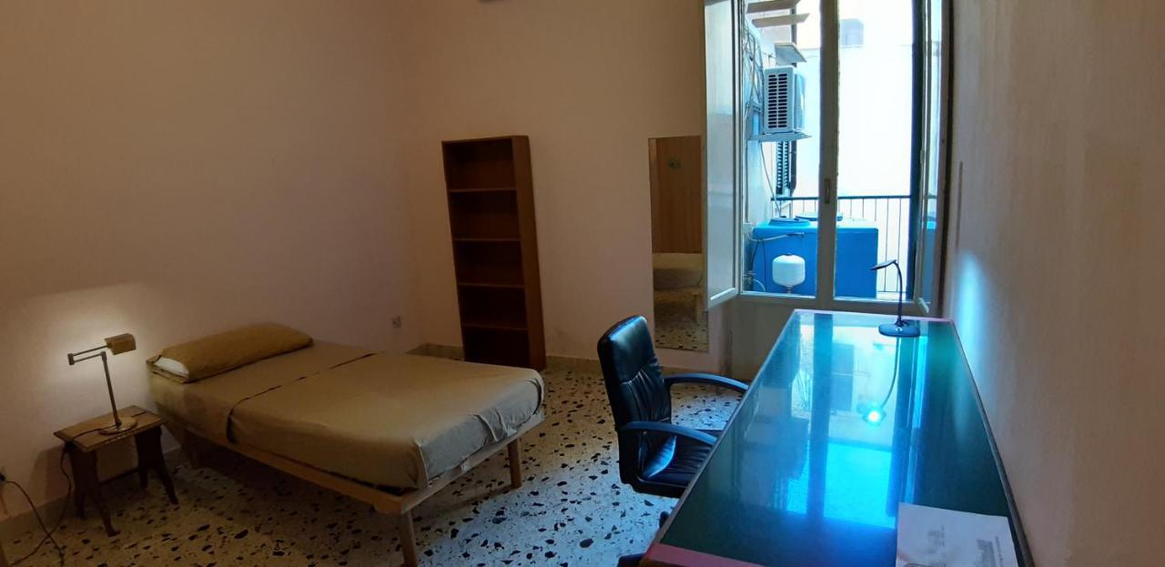 Stanza Privata In Appartamento Per Smart Working, Digital Nomads O Coliving Палермо Экстерьер фото